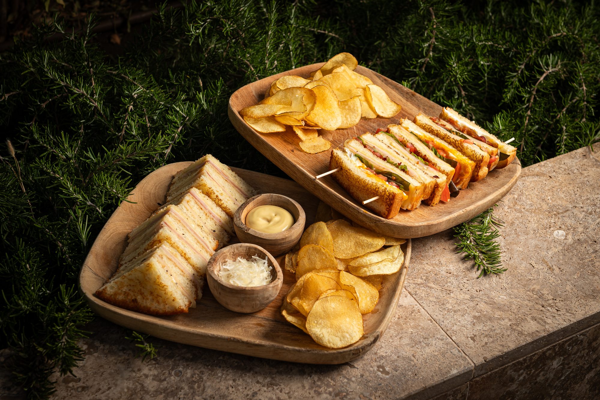 Bikini trufado y sándwiches con patatas fritas caseras en Cañitas al Fresco